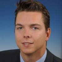 We help clients grow their revenues and profits by optimizing their strategy marketing pricing and sales. Sven Wengler Senior Director Simon Kucher Partners Linkedin