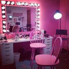 2 Pink Makeup Vanity Area Tniigѕ I Pinterest We Heart It Beauty Room Vanity Makeup Room Pink Vanity