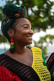 Mapals nami ni reggea fan.......mi nem ras yob buoy....mnisho reggea roots  rock artiste NOT Radical or ragga nor reggae riddim plz apart from my list  below...1culture,2lucky dube,3yellow man,4richie spice,5coco tea,6don  carlos,7john holt,8buju