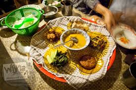 Munculnya tradisi makan bedulang ini erat hubungannya dengan masuknya islam ke tanah belitung. Maw Mblusuk Masakan Khas Belitung Di Ruma Makan Belitong Timpo Duluk