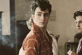 Aaron johnson as john lennon and thomas sangster as paul mccartney in the film nowhere boy about johns teenage years. Pin On Oh My Yummy