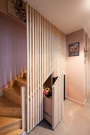 Cave A Vin Rangements Sur Mesure Et Design Sous Escalier Pieces D Identite Elodie Chermette Claustra Bois Interieur Claustra Bois Idees Escalier