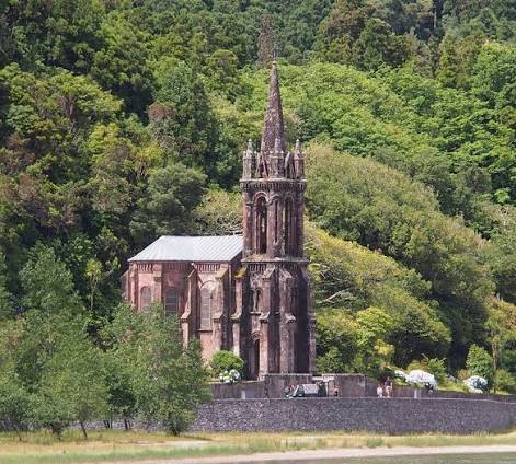 Capela de Nossa Senhora das Vitórias em Furnas: 2 opiniões e 8 fotos