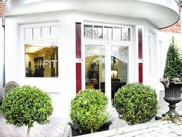 willkommen bei outfit in kiel die villa luise erwartet die gaste und beherbergt unseren salon direkt im souterrain mit blick auf die kieler villen kiel villa