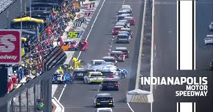 Nascar is guaranteeing that the sprint cup series season championship will come down to the final race of the year. Back Half Of The Field Crashes On Pit Road Early At Indy Nascar En Espanol