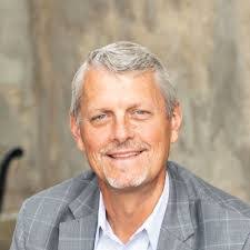 Caryn Freed's Instagram, Twitter & Facebook