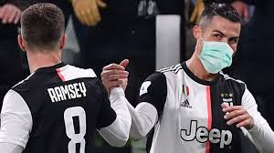 Cristiano وقَّع كريستيانو رونالدو في شهر تموز من عام 2018م عقداً مع النادي الإيطالي يوفنتوس. Ù„Ù‡Ø°Ø§ Ø§Ù„Ø³Ø¨Ø¨ ÙŠØ®Ø·Ø· Ù†Ø§Ø¯ÙŠ ÙŠÙˆÙÙ†ØªÙˆØ³ Ø§Ù„Ø¥ÙŠØ·Ø§Ù„ÙŠ Ù„Ø¨ÙŠØ¹ Ù†Ø¬Ù…Ù‡ ÙƒØ±ÙŠØ³ØªÙŠØ§Ù†Ùˆ Ø±ÙˆÙ†Ø§Ù„Ø¯Ùˆ ØµØ­ÙŠÙØ© Ø­Ø¨Ø±