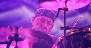 Find out here how the neil peart drum kit began, how neil peart started without a drum set but a pair of sticks, a practice pad and more! Happy Birthday Neil Peart Der Trommler Drum Solo