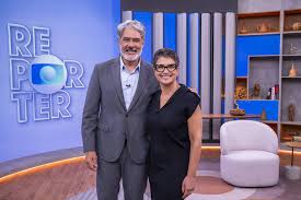 William Bonner grava primeiro piloto do Globo Repórter ao lado de Sandra Annenberg; veja foto