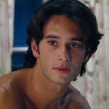Here S What The Cast Of Love Actually Looks Like Now Rodrigo Santoro Love Actually Fun Movie Facts