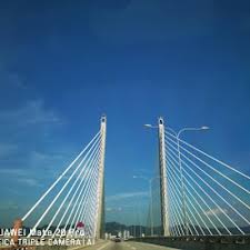 Ditanya mengenai usahanya menunggang motosikal meredah jambatan pulau pinang untuk menghantar anaknya itu, jumiati berkata, semua ibu dia adalah antara pelajar baharu usm yang mendaftar pada hari kedua sesi pendaftaran pandu lalu sidang akademik 2020/2021 di sini hari ini. N2zjgmruckmxam