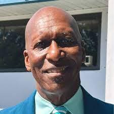 Lawrence Gilmore's Instagram, Twitter & Facebook