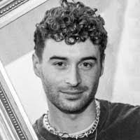 Sean Mccavana's Instagram, Twitter & Facebook