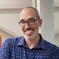 Andrew Veach's Instagram, Twitter & Facebook