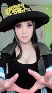 I'm a simple women... I see a strong female character and I cosplay he...