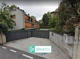 67 appartamenti all'asta in vendita a monza su trovacasa.net, il portale immobiliare con più annunci. Appartamento All Asta In Via Tommaso Grossi 15 Quartiere Parco Villa Reale Monza Mb Lombardia Case