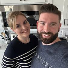 Are there shops for lease in Fargo/Moorhead area with at least three  overhead doors and an office space?