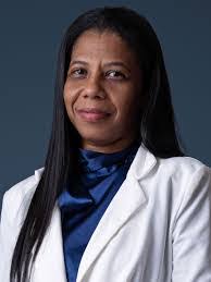 Diana Benoit's Instagram, Twitter & Facebook