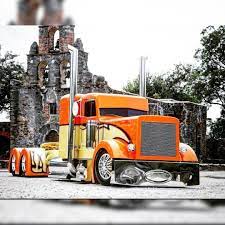 Tractomulas De Colombia - Gabo On Instagram Parece Sacada De Una Pelicula Tractomulascolombia Trucks Custom Trucks Peterbilt Trucks