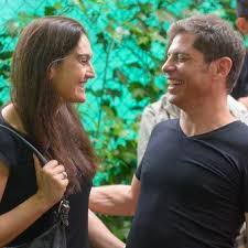 En este sentido, el mandatario bonaerense remarcó que no es su intención asustar, sino transmitir la realidad. Quien Es Soledad Quereilhac La Esposa De Axel Kicillof Envuelta En El Escandalo Tras La Declaracion De Beatriz Sarlo
