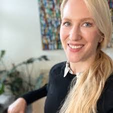 Ella Burleigh's Instagram, Twitter & Facebook