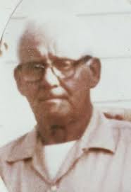 Fleurs pour Lloyd William “Buck” Moore