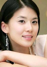 Sang aktris cantik juga menemani han ji pyung (kim seon ho) yang mabuk dan mengusulkan upacara leluhur sebagai momen kemunculan lee bo young di start up menjadi perbincangan netizen korea selatan. Lee Bo Young Koreandrama Blog