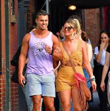 Miranda leigh lambert (born november 10, 1983) is an american country music singer and songwriter. Miranda Lambert S Husband Brendan Is Really Hot And It S Time We Talk About It