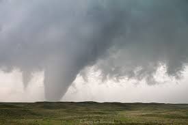 We did not find results for: Meteo France On Twitter La Tornade Est Consideree Comme Etant Le Plus Intense Des Phenomenes Meteo Vents Pouvant Depasser 400 500 Km H Le Pouvoir Destructeur Des Tornades Est Superieur A Celui D Un Cyclone Tropical