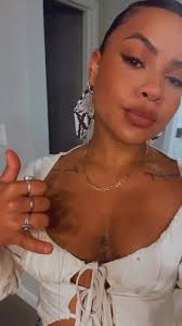 My hair is about 5 inches at most. Took an incredible amount of time to  slick this back and secure it to last the night 😂 , Using this rare moment  to wish you all a wonderful Mother’s Day. With your ...