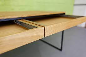 Er überzeugt durch sein schlichtes design und die hochwertigen materialien in kombination mit bester handwerkskunst. Design Office Schreibtisch N51e12 Design Manufacture