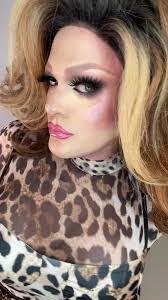 Crystal Gillette's Instagram, Twitter & Facebook