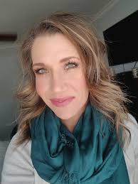 Yard bursting with color and life today