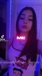 Macy Sutton's Instagram, Twitter & Facebook