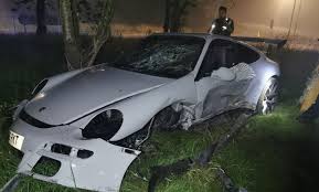 Baca review pakar, user review & bandingkan dengan kereta lain sebelum membeli! Porsche 911 Jahanam Remaja Ditahan Polis
