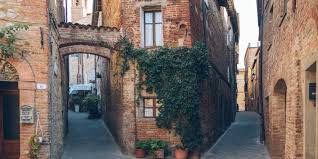 Il silenzio fa il gioco dei carnefici. Citta Della Pieve Tuscany Umbria Blog