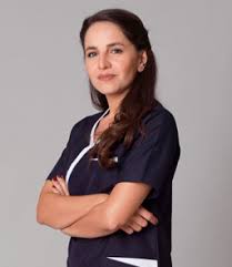 Mucize doktor dizisinde adil hoca diziden ayrılacak mı? Mucize Doktor Selvi Kimdir Nereli Ve Kac Yasinda Fox