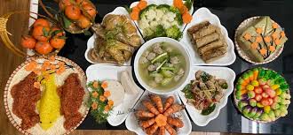 Hai mũ đàn ông và một mũ đàn bà. Mkmwawtmqrngfm