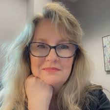 Deborah Graber's Instagram, Twitter & Facebook