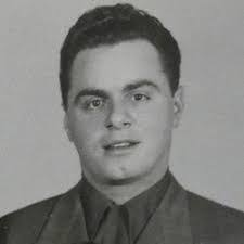 Cora Snell's Instagram, Twitter & Facebook