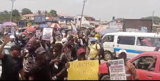 Meanwhile, igboho's whereabouts have remained unknown since the invasion of his house by the dss. Sunday Igboho Protest Hits Ibadan Over Dss Raid