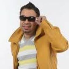 Este unul dintre cei mai cunoscuti si apreciati interpreti ai genului. Florin Salam Poze Cu Manelisti Motanas