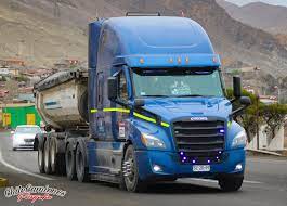 ChileCamiones Fotografia | FREIGHTLINER - CASCADIA RAISED ROOF TRANSPORTES  IBM SECTOR CHAÑARAL *SZ-ZD-99* #chilecamionesfotografia  #generandorecuerdos... | Instagram