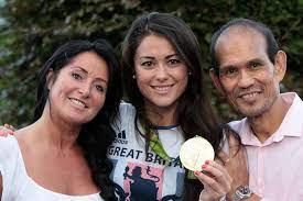 Samantha ann quek, mbe is an english former field hockey player and television personality. Gb Golden Girl Sam Quek Ditches The One Show To Surprise Gran Daily Star