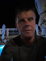 Eine Umfrage bestätigt, was wir alle längst erkannt haben: Die Mehrheit der  deutschen Journalisten steht politisch links der Mitte. Eine objektive  Berichterstattung ist unter diesen Umständen natürlich nicht möglich. Das  zeigt insbesondere