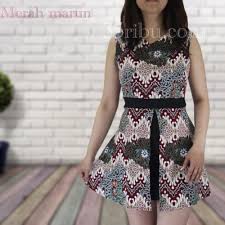 Dress asimetris yang terbuat dari bahan doby batik abstrak,bentuk dress seperti overal dengan kerutan di bagian depan dan ada sleting di bagian samping,dan untuk lengan terbuat dari selembar kain jahit belakang yang di tarik ke depan dan ada 1 kancing di tengah sehingga berbentuk v.allsize = bust 132 cm,lenght 110 cm Jual Da22 Dress Batik Sleeveless Model Aline Asimetris Untuk Wanita Bahan Jakarta Selatan Harzasky Tokopedia