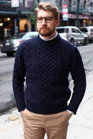 Many fashion bloggers and a choice of color is very important for any outfit, depending on occasions, your style and wishes, you if you wanna create simple everyday looks you can take a basic color sweater as navy blue, black, gray. 23 Cozy Cable Knit Sweater Outfits For Men Styleoholic