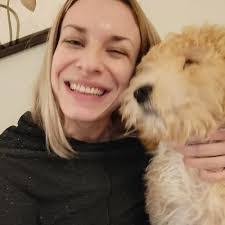 Anna Paz's Instagram, Twitter & Facebook