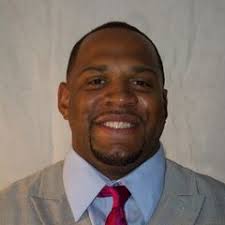 Michael Lavan's Instagram, Twitter & Facebook