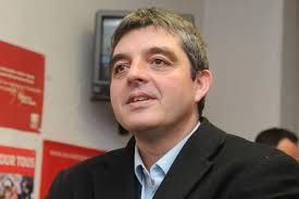 Je ne désespère pas de trouver un médecin" : le maire d'une petite ville du  Loiret consulte à tout-va pour trouver un généraliste